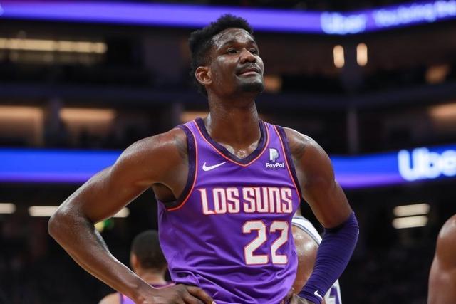 周鹏:詹姆斯38岁还这么猛 我也能继续绽放光芒